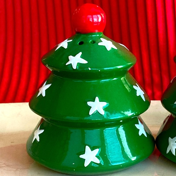 SALE!! Christmas Tree S&P Shakers - Ceramic - Picture 5 of 5